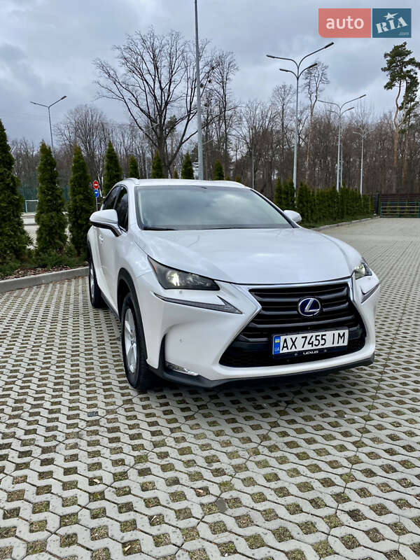 Lexus NX 2015