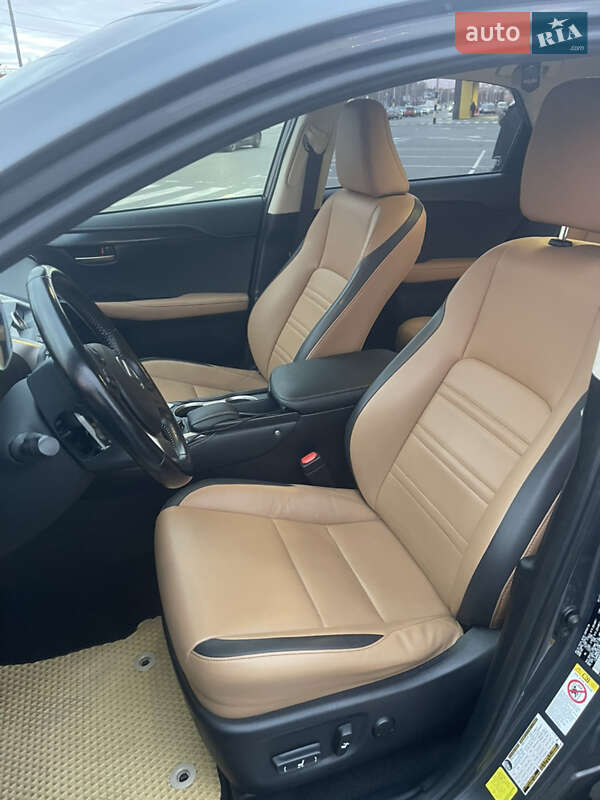 Позашляховик / Кросовер Lexus NX 2017 в Києві