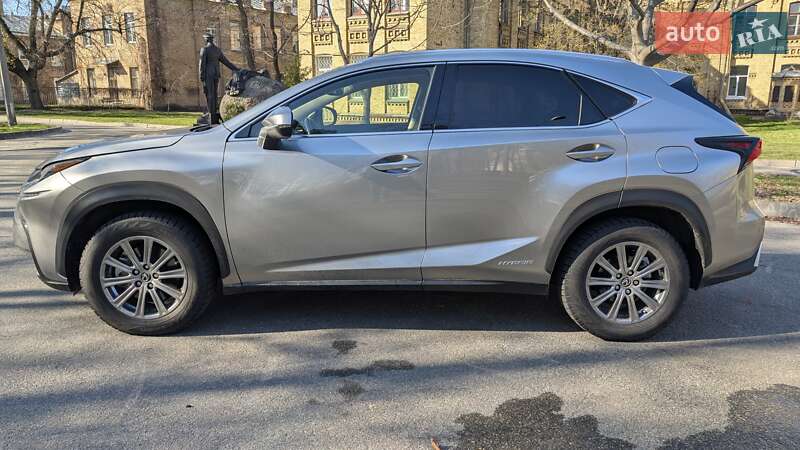 Lexus NX 2019
