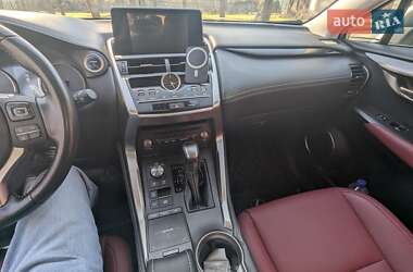 Позашляховик / Кросовер Lexus NX 2019 в 