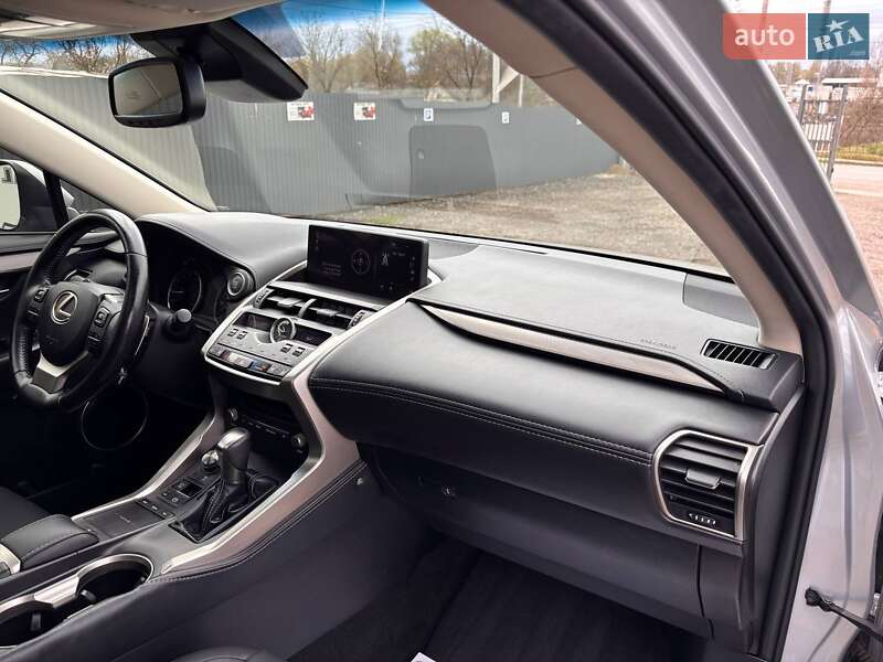 Внедорожник / Кроссовер Lexus NX 2018 в Львове