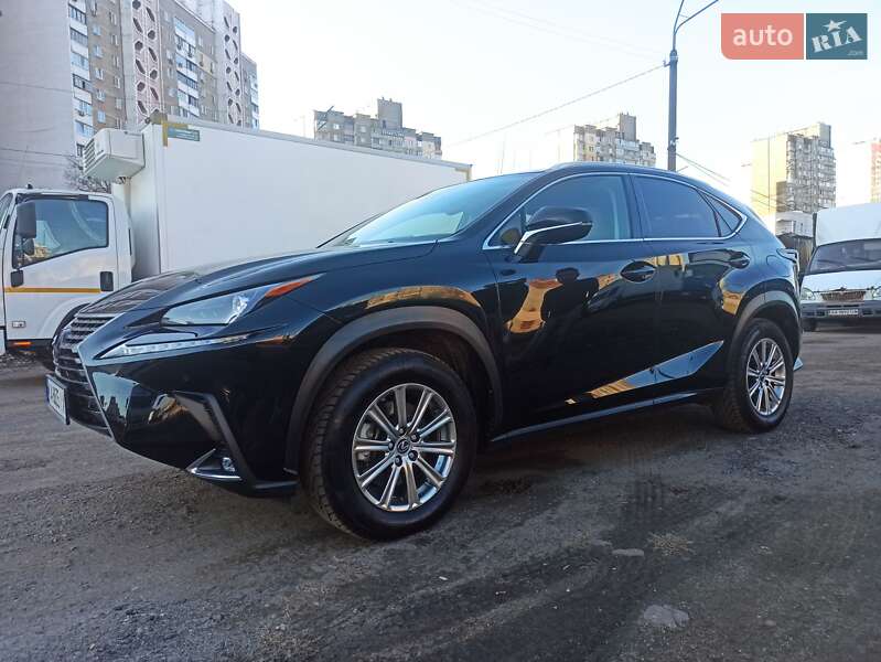 Позашляховик / Кросовер Lexus NX 2019 в Києві