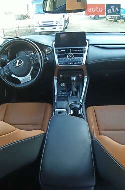 Внедорожник / Кроссовер Lexus NX 2019 в 