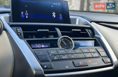 Внедорожник / Кроссовер Lexus NX 2015 в 