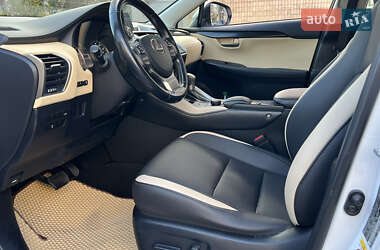 Внедорожник / Кроссовер Lexus NX 2015 в 