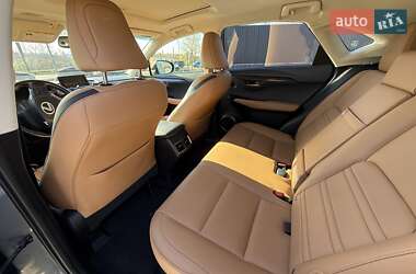Позашляховик / Кросовер Lexus NX 2017 в 