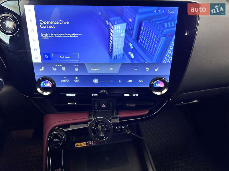 Внедорожник / Кроссовер Lexus NX 2023 в Дрогобыче