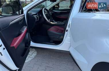 Внедорожник / Кроссовер Lexus NX 2020 в 