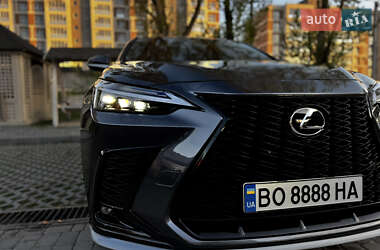 Позашляховик / Кросовер Lexus NX 2023 в 