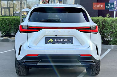 Внедорожник / Кроссовер Lexus NX 2022 в 