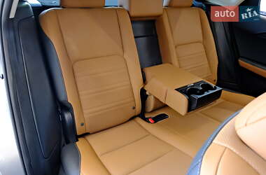 Внедорожник / Кроссовер Lexus NX 2018 в 