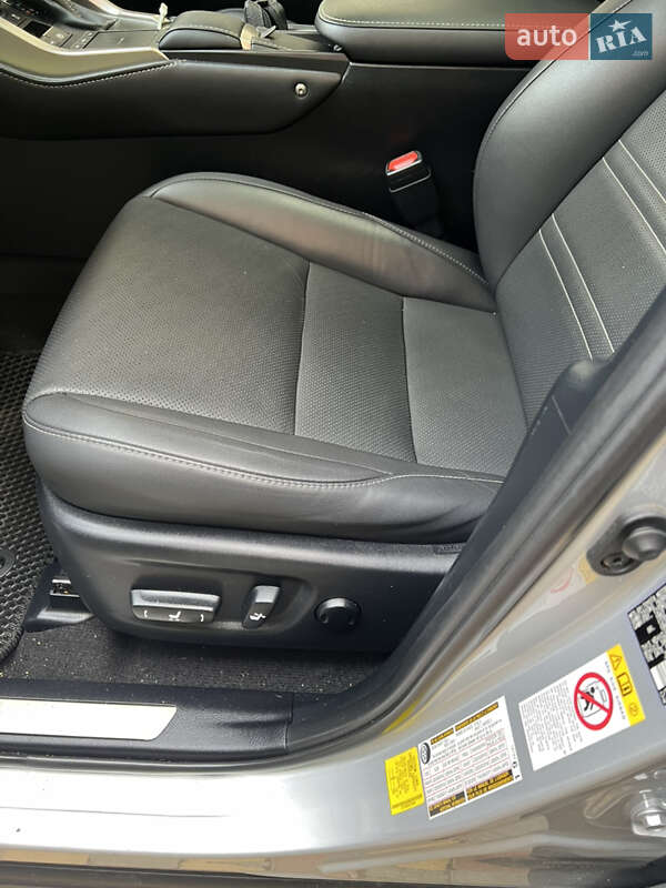 Внедорожник / Кроссовер Lexus NX 2019 в Одессе
