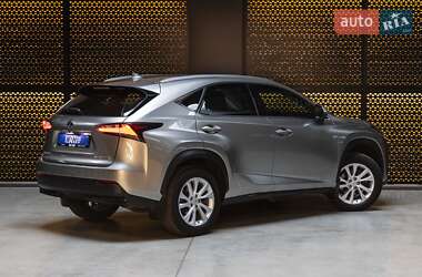 Позашляховик / Кросовер Lexus NX 2016 в 