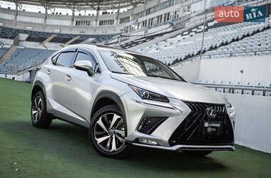 Позашляховик / Кросовер Lexus NX 2018 в 