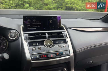Внедорожник / Кроссовер Lexus NX 2019 в 