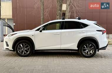 Позашляховик / Кросовер Lexus NX 2021 в 