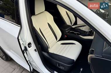 Позашляховик / Кросовер Lexus NX 2021 в 