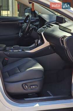 Внедорожник / Кроссовер Lexus NX 2019 в 