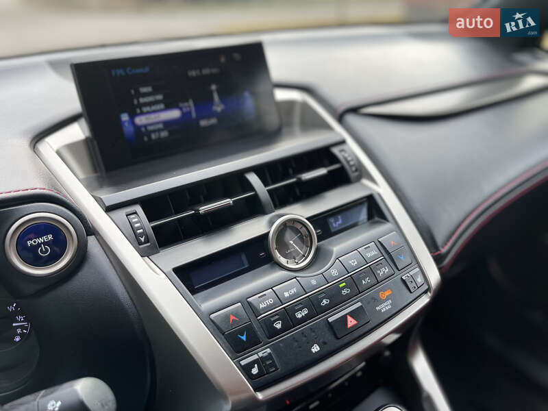 Внедорожник / Кроссовер Lexus NX 2015 в Ровно
