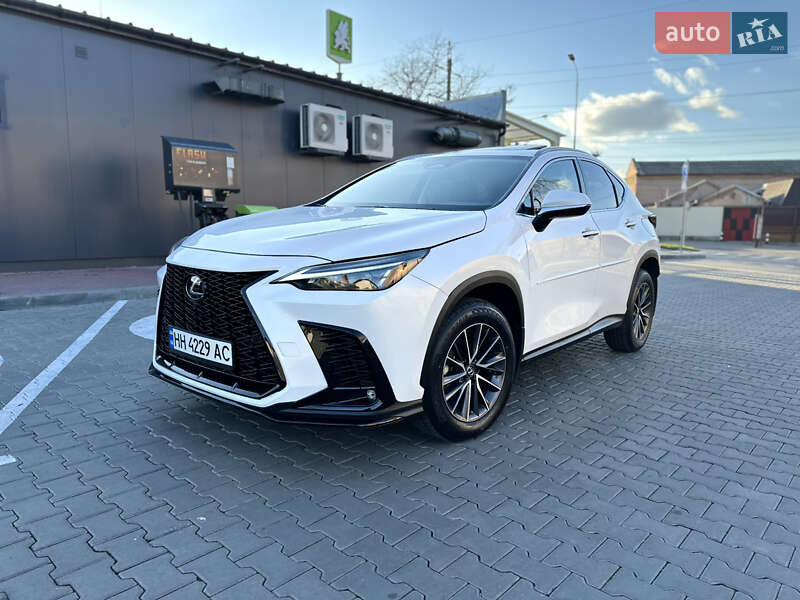 Внедорожник / Кроссовер Lexus NX 2022 в 