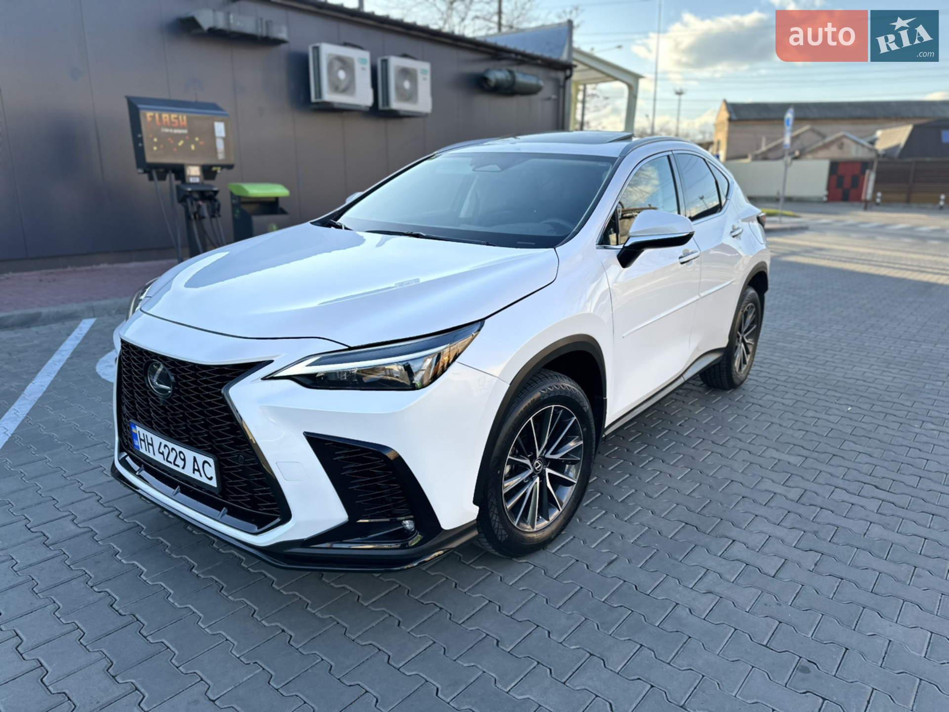 2022 Lexus NX - мініатюра 8