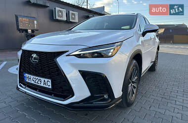 Внедорожник / Кроссовер Lexus NX 2022 в 
