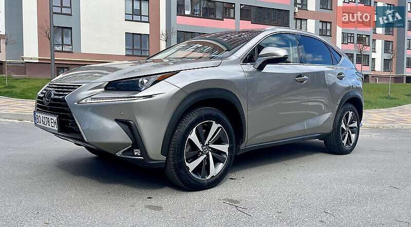 Позашляховик / Кросовер Lexus NX 2017 в Києві