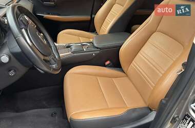 Позашляховик / Кросовер Lexus NX 2017 в 