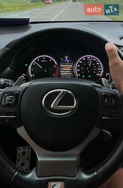 Позашляховик / Кросовер Lexus NX 2016 в 