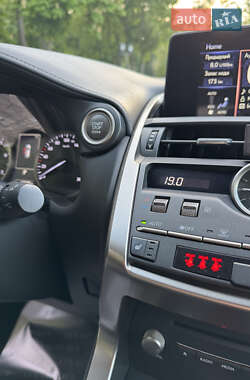 Внедорожник / Кроссовер Lexus NX 2019 в 