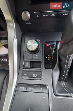 Внедорожник / Кроссовер Lexus NX 2019 в 