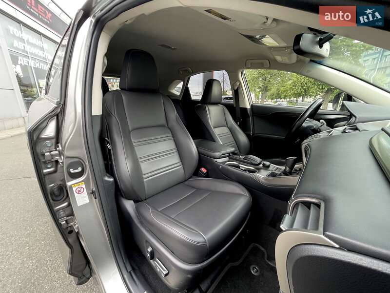 Позашляховик / Кросовер Lexus NX 2017 в Києві