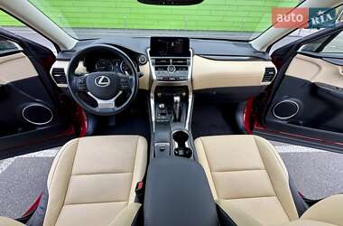 Внедорожник / Кроссовер Lexus NX 2019 в 