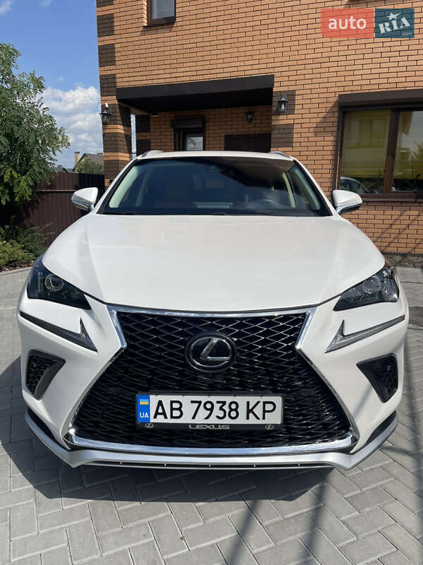Lexus NX 2021