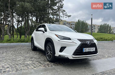 Позашляховик / Кросовер Lexus NX 2019 в 