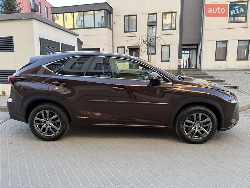 Внедорожник / Кроссовер Lexus NX 2016 в Львове