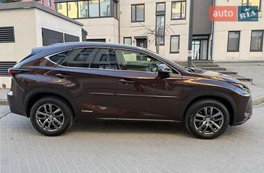 Внедорожник / Кроссовер Lexus NX 2016 в 