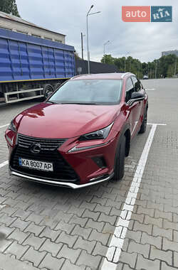 Позашляховик / Кросовер Lexus NX 2020 в 