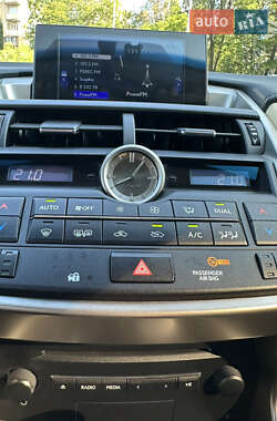 Внедорожник / Кроссовер Lexus NX 2015 в 