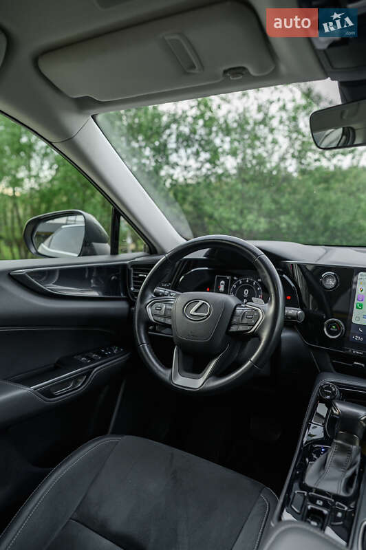 Внедорожник / Кроссовер Lexus NX 2022 в Новояворовске