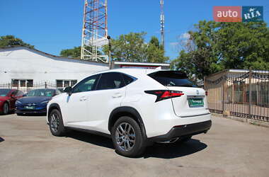 Позашляховик / Кросовер Lexus NX 2015 в 