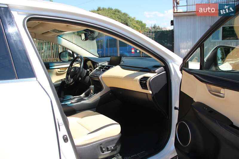 Внедорожник / Кроссовер Lexus NX 2015 в Одессе