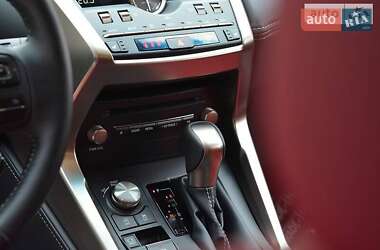Внедорожник / Кроссовер Lexus NX 2019 в 