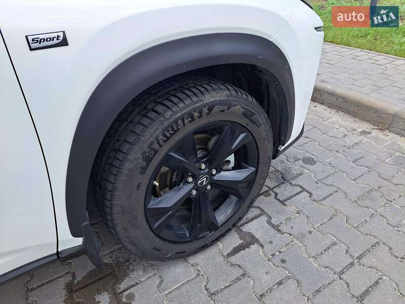 Позашляховик / Кросовер Lexus NX 2017 в Дніпрі