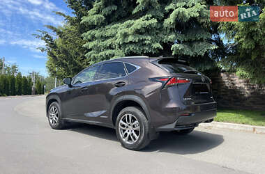 Позашляховик / Кросовер Lexus NX 2015 в 