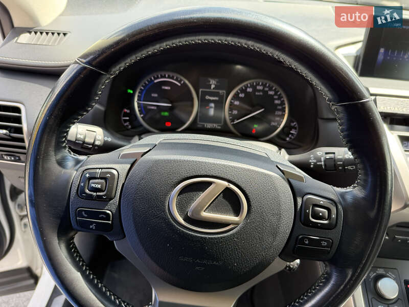 Внедорожник / Кроссовер Lexus NX 2017 в Киеве