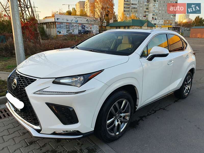 Позашляховик / Кросовер Lexus NX 2016 в Вишгороді
