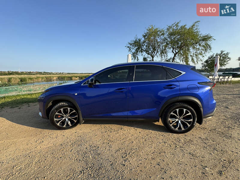 Позашляховик / Кросовер Lexus NX 2015 в 