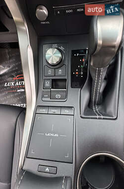 Внедорожник / Кроссовер Lexus NX 2019 в 