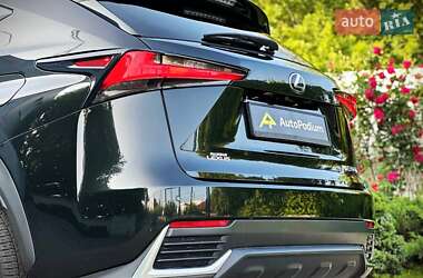 Позашляховик / Кросовер Lexus NX 2019 в 